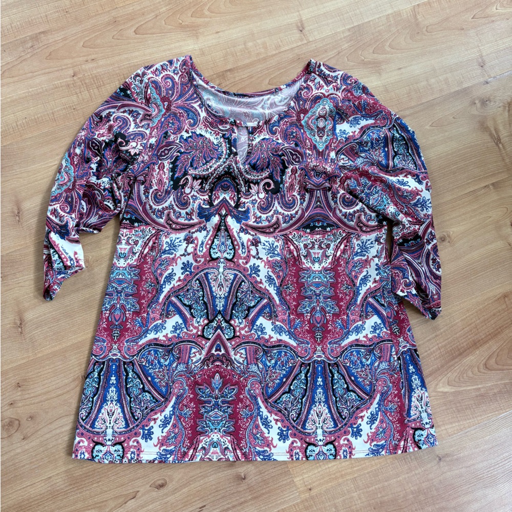 Unbranded no tag Women’s Paisley Print Long Sleeve Top in Burgundy and Blue